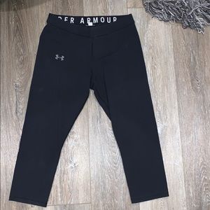 Under Armour leggings. Black mediums. mid calf